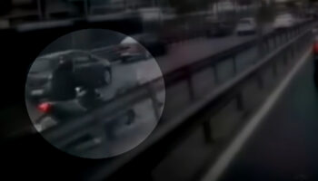 istanbul kucukcekmecede motosikletin carptigi kisi yaralandi h8pcdY34