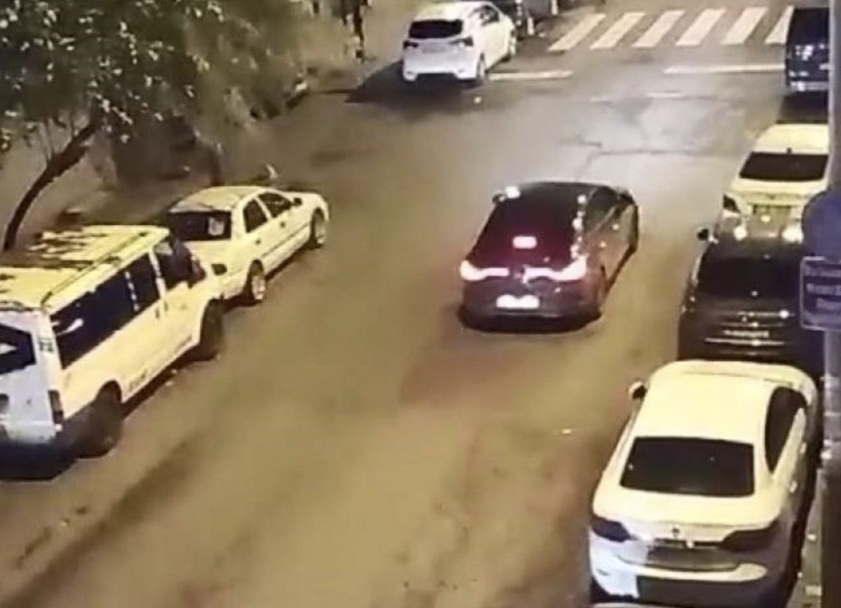 istanbulda dakikalar icinde kuyumcudan 3 kg altin caldilar o anlar kamerada 1 4P8199E1