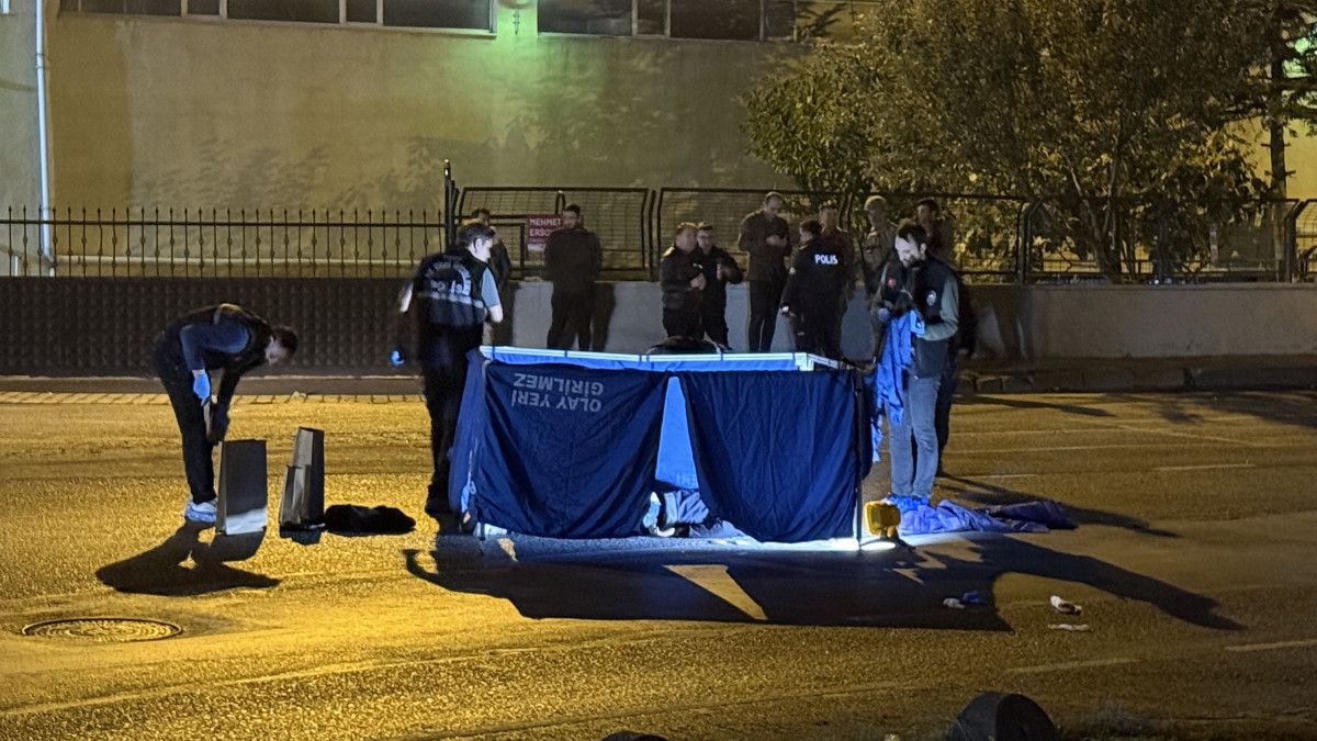 istanbulda polis yelegi giymis sahsi silahla vurup oldurduler 0 OyPA3Vsq