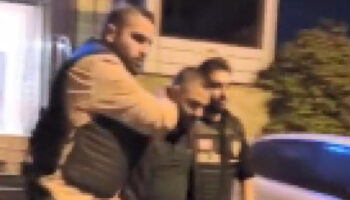 istanbulda polislere sahte kimlik gosterdi 27 yil hapisle arandigi ortaya cikti F4mRMWFx