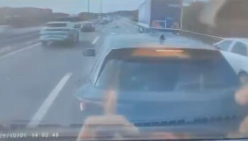 istanbulda zincirleme kaza kamerada ftSA3JYW