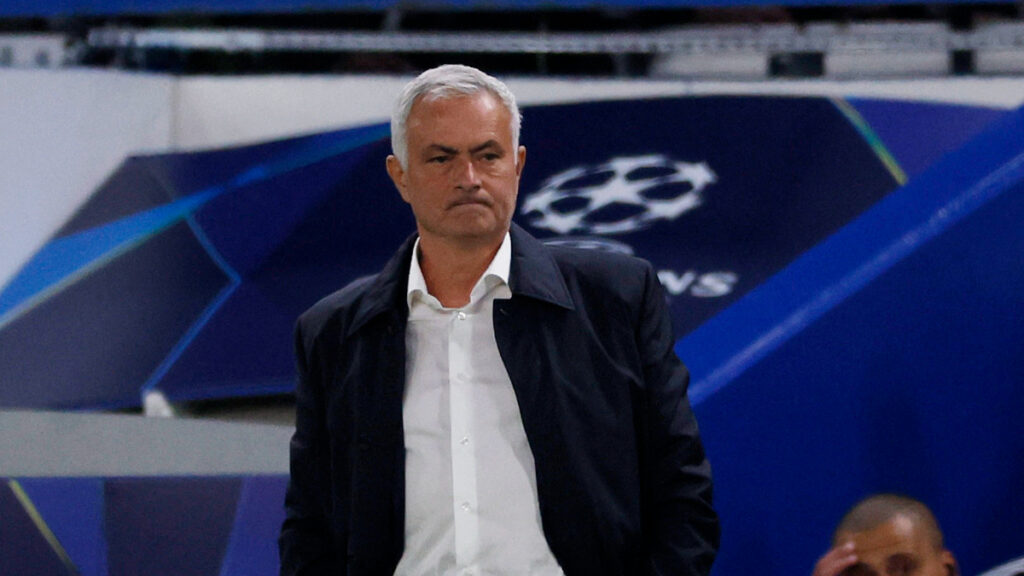 jose mourinhodan fenerbahce taraftarini kizdiran aciklama vLIFiUUO