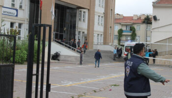 kayseride yangin ziline basinca okulda izdiham cikti 15 ogrenci yarali Ev2LlNfS