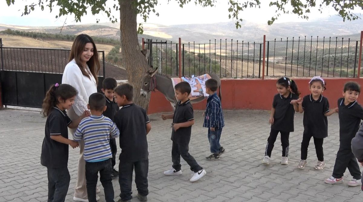 kiliste ogretmenden ogrencilere eglenceli okuma yazma yontemi 2 rBIXNV2z