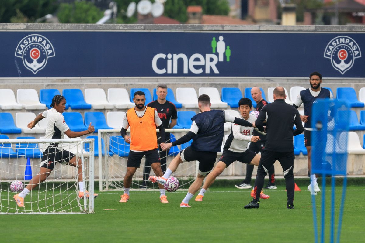 Liverpool, Kasımpaşa'nın Kemerburgaz Tesisleri'nde çalıştı 1 liverpool kasimpasanin kemerburgaz tesislerinde calisti 0