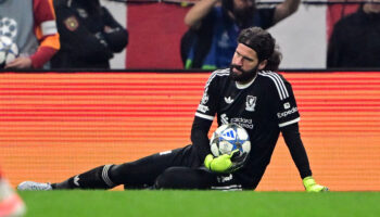 liverpoolda alisson becker en az 2 hafta yok h4qgg8zY