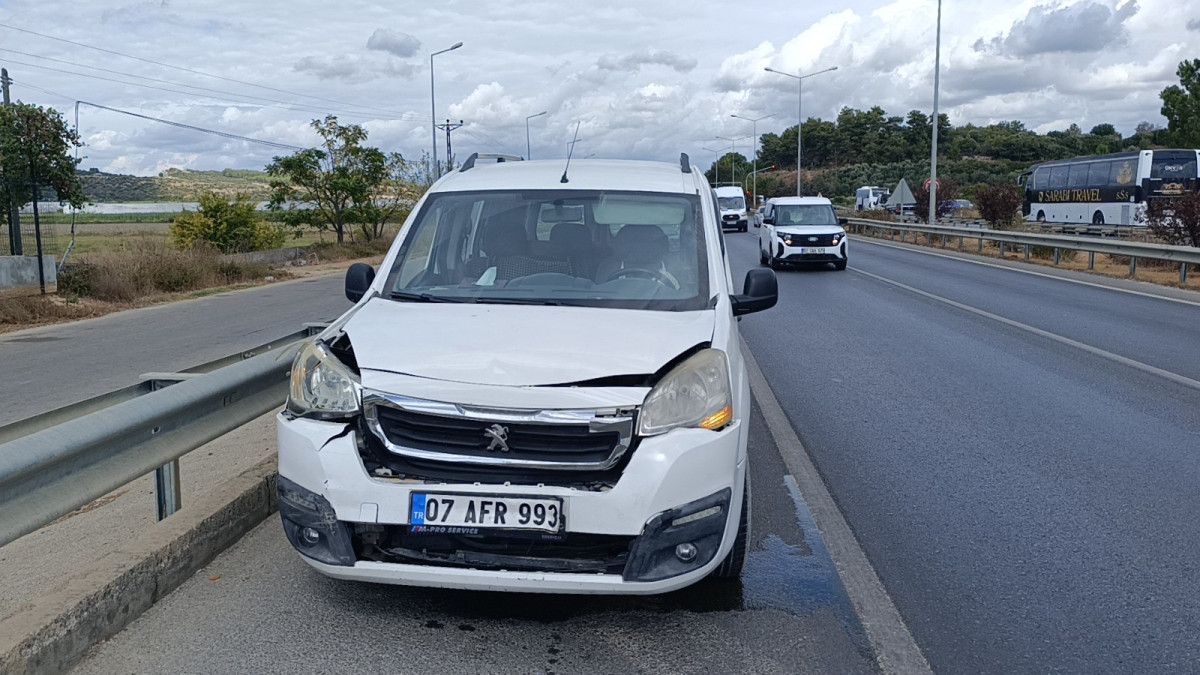 Manavgat’ta 4 ayrı zincirleme kaza 4 manavgatta 4 ayri zincirleme kaza 3 qYj2DLPR