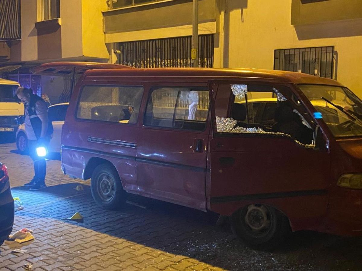 Manisa'da araca silahlı saldırıda 3 kişi yaralandı 1 manisada araca silahli saldirida 3 kisi yaralandi 0 gDW7k41B