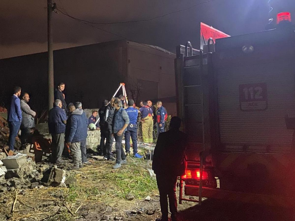 Manisa'da kayıp gencin cansız bedeni kuyuda bulundu 1 manisada kayip gencin cansiz bedeni kuyuda bulundu 0