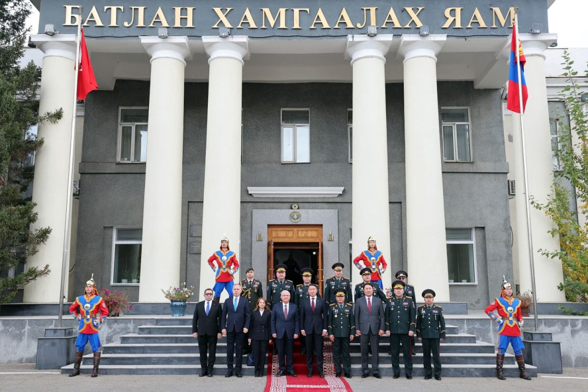 milli savunma bakani gulerden mogolistana ziyaret 5 uGXXw8bk