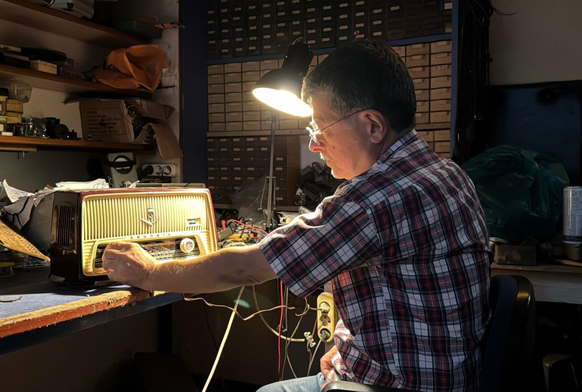 orduda 55 yildir antika radyolara yeniden ses veriyor 6 isjAPYYX