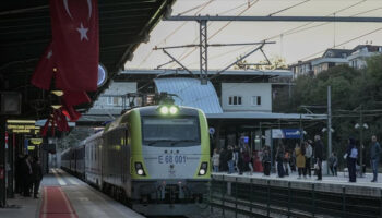 paristen yola cikan orient express istanbulda vvXP7xKO