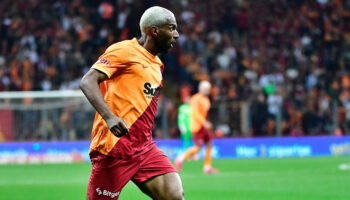 ryan babel liverpooldan 2 futbolcuyu isaret etti dikkat edilmeli zFG4ltM7