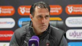 sakaryasporda kural hatasi yapan hocayla yollar ayrildi K59gsg3Y