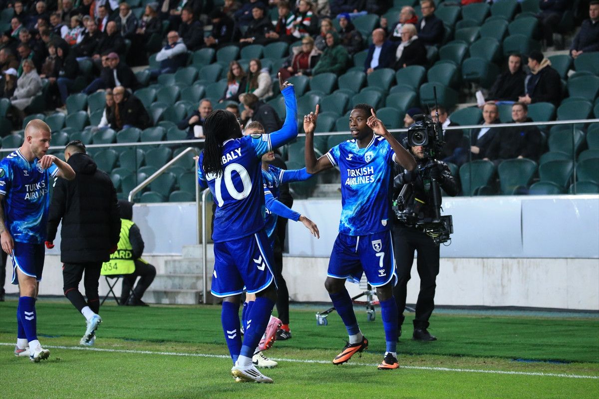 samsunspor legia varsovayi devirdi 3 3dzyY1mS