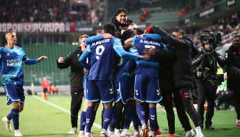 samsunspor legia varsovayi devirdi nMjBtSst