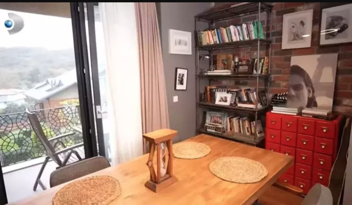 sarkici nadide sultanin evi gorenleri hayran birakti 0 Hvme8kPr