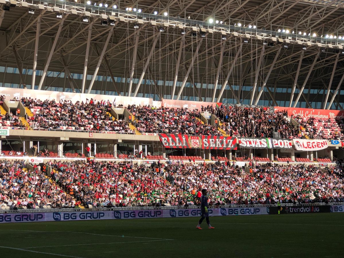 sivasspor taraftarindan gazze koreografisi 11 lJvAbAd6