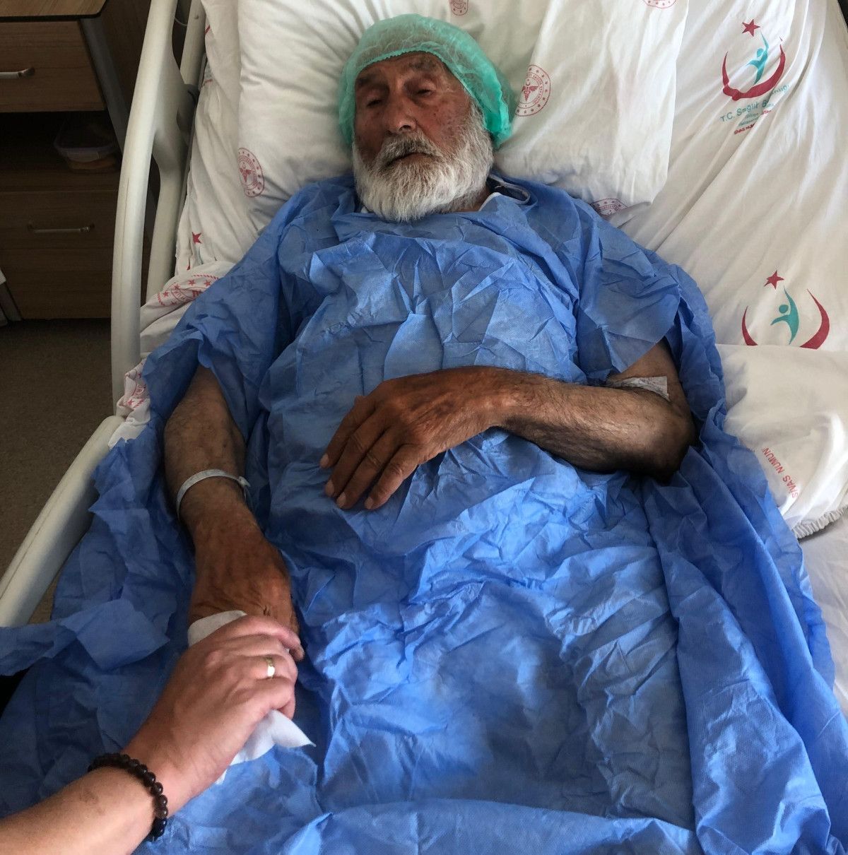 sivasta 95 yasindaki yasli adam sagligini sut urunleri ile koruyor 2