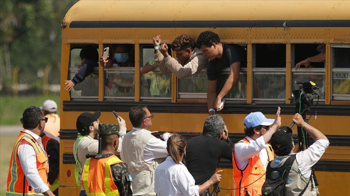 trumptan gocmen sorununa karsi yeni hamle gonullu donus icin 2 bin 500 dolar odeyecek sL5MpvrZ