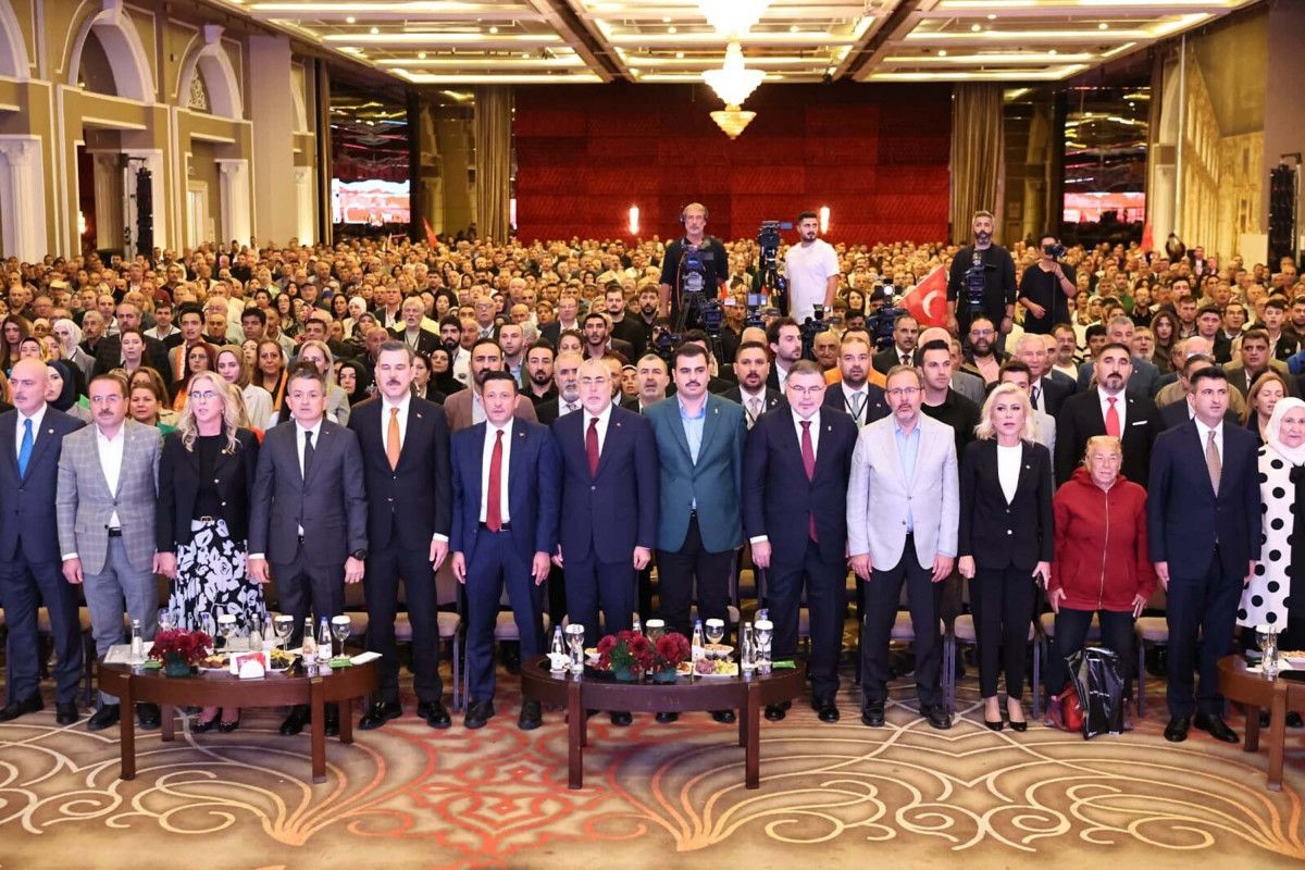 vedat isikhan izmir cop daglarindan ve kokudan gecilmiyor 1 41LlBPEO