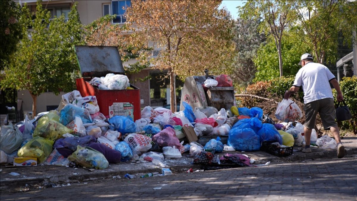 vedat isikhan izmir cop daglarindan ve kokudan gecilmiyor 2 qQDfKiK1