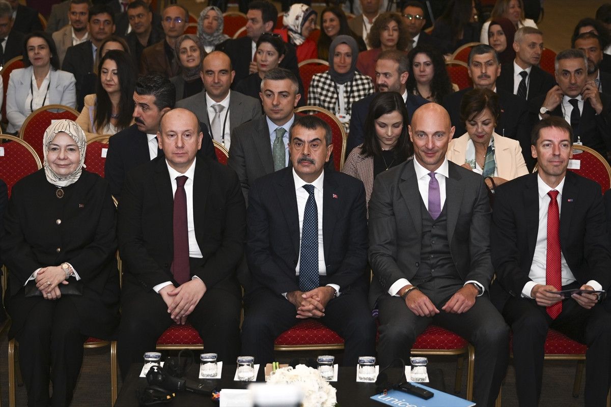 yusuf tekin turkiye yuzyil maarif modelinin odagina insan haklarini yerlestirdik 4 cyNG6Ckk