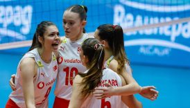 18 yas alti kadin milli voleybol takimi yari finale cikti gOIKs8sp