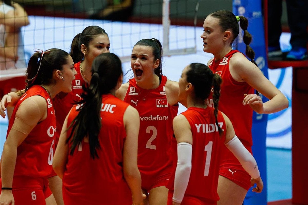 18 yas alti milli kadin voleybol takimi avrupa sampiyonasi biletini kapti 1