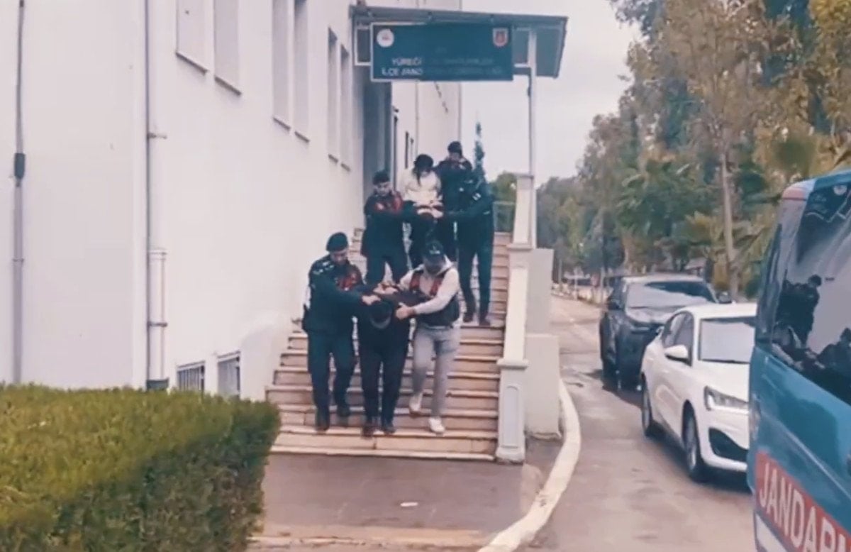 9 ilde suc orgutlerine operasyon 89 supheli yakalandi 1 zi5r17Kf