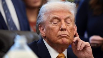 abd askerlerine yasa disi emirlere uymayin diyen demokratlara sorusturma 1YHZRWTN