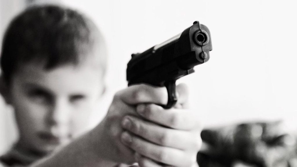 abdde 11 yasindaki cocuk oyun konsolunu aldigi icin babasini oldurdu a4dgS8FL