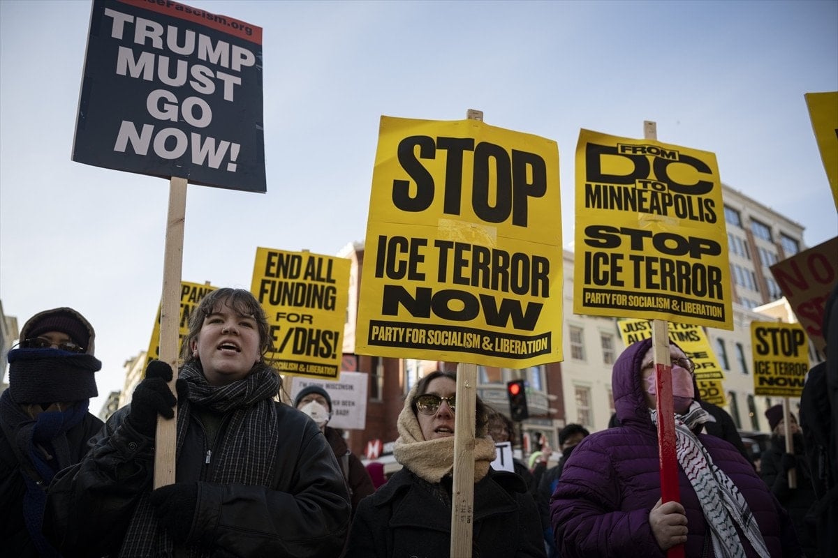 abdde ice karsiti gosteriler suruyor 3 N7CXRXeH