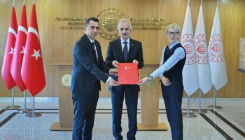 abdulkadir uraloglu duyurdu hidrojen yakitli tren icin imzalar atildi nuZxaleD