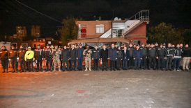 antalyada bagimlilardan bikti evinin camina yazi asti bu evde uyusturucu satisi yoktur FglwiGYh