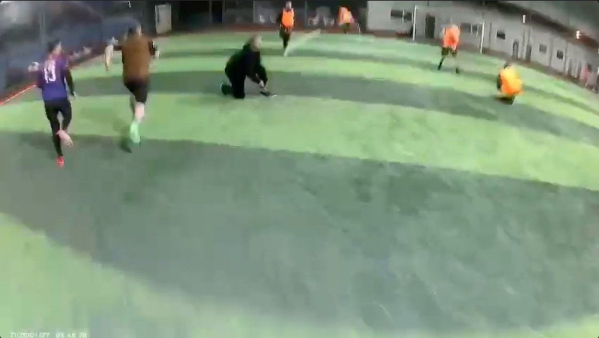 antalyada mac sirasinda hali sahanin catisinda cokme 7 mOUDRO9n