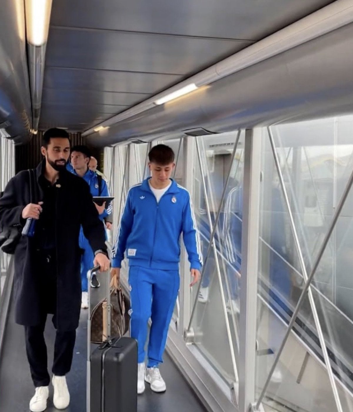 arda guler yeni hocasiyla deplasman yolunda 1 pVnPWcvg