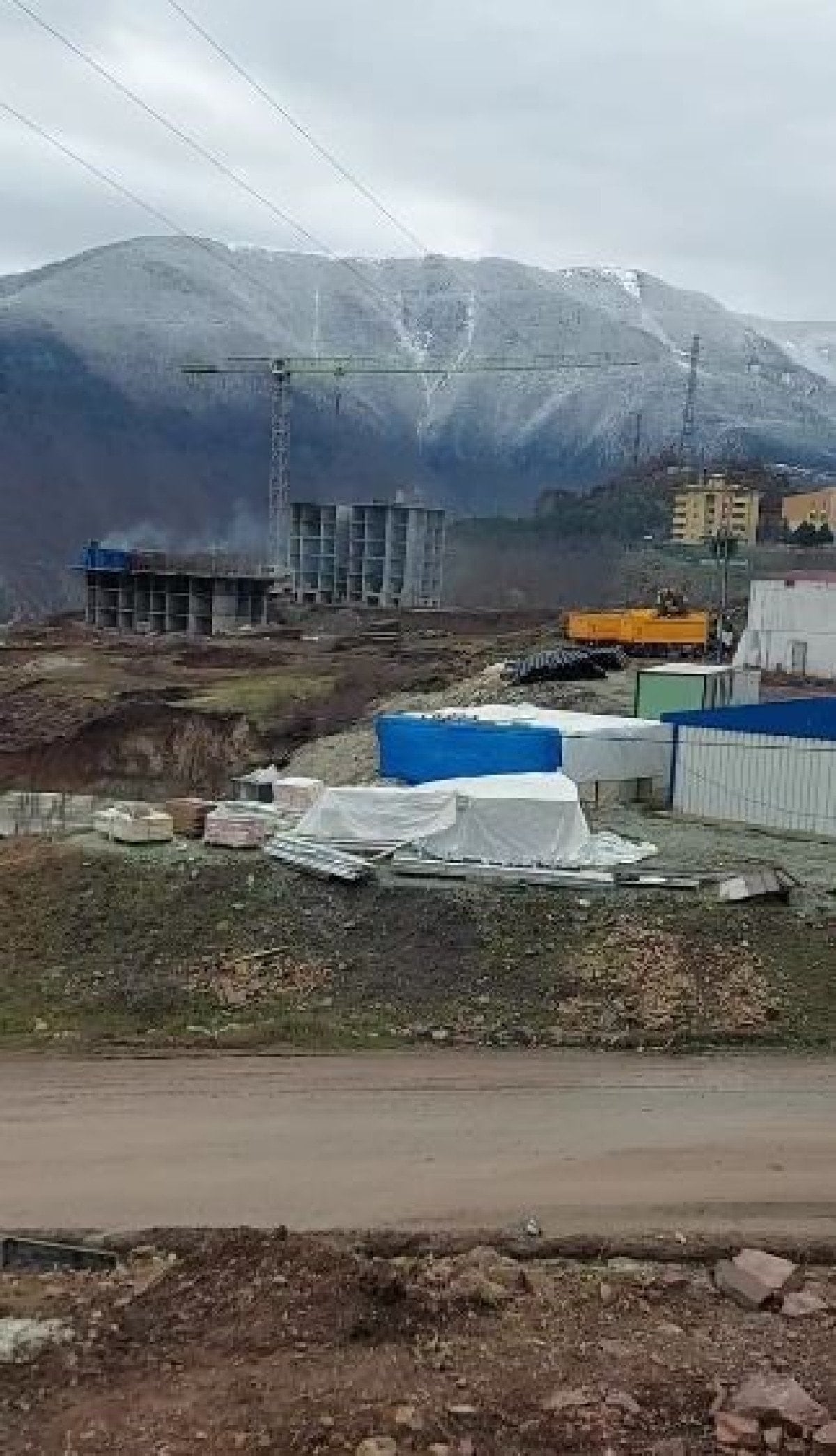 artvinde insaattan dusen isci can verdi 0