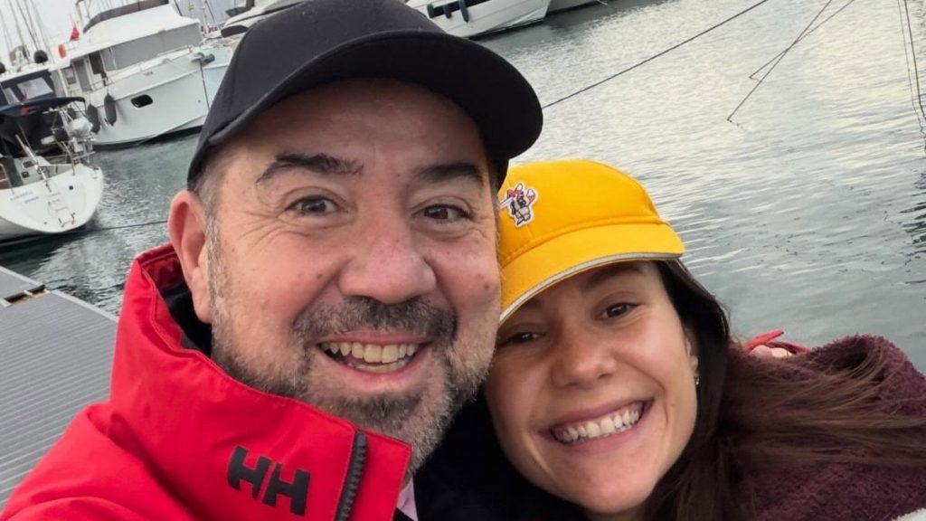 ata demirer sevgilisiyle bodruma gitti pozlar cok begenildi 9meQSWTj