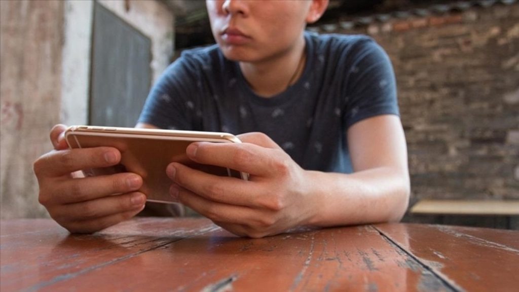 avustralyada 16 yasin altina sosyal medya yasagi 4 milyon 700 bin hesap kapatildi IcLhzvgs