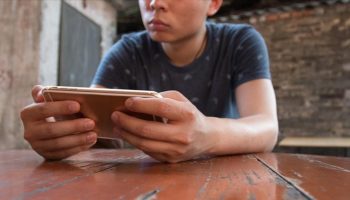 avustralyada 16 yasin altina sosyal medya yasagi 4 milyon 700 bin hesap kapatildi IcLhzvgs