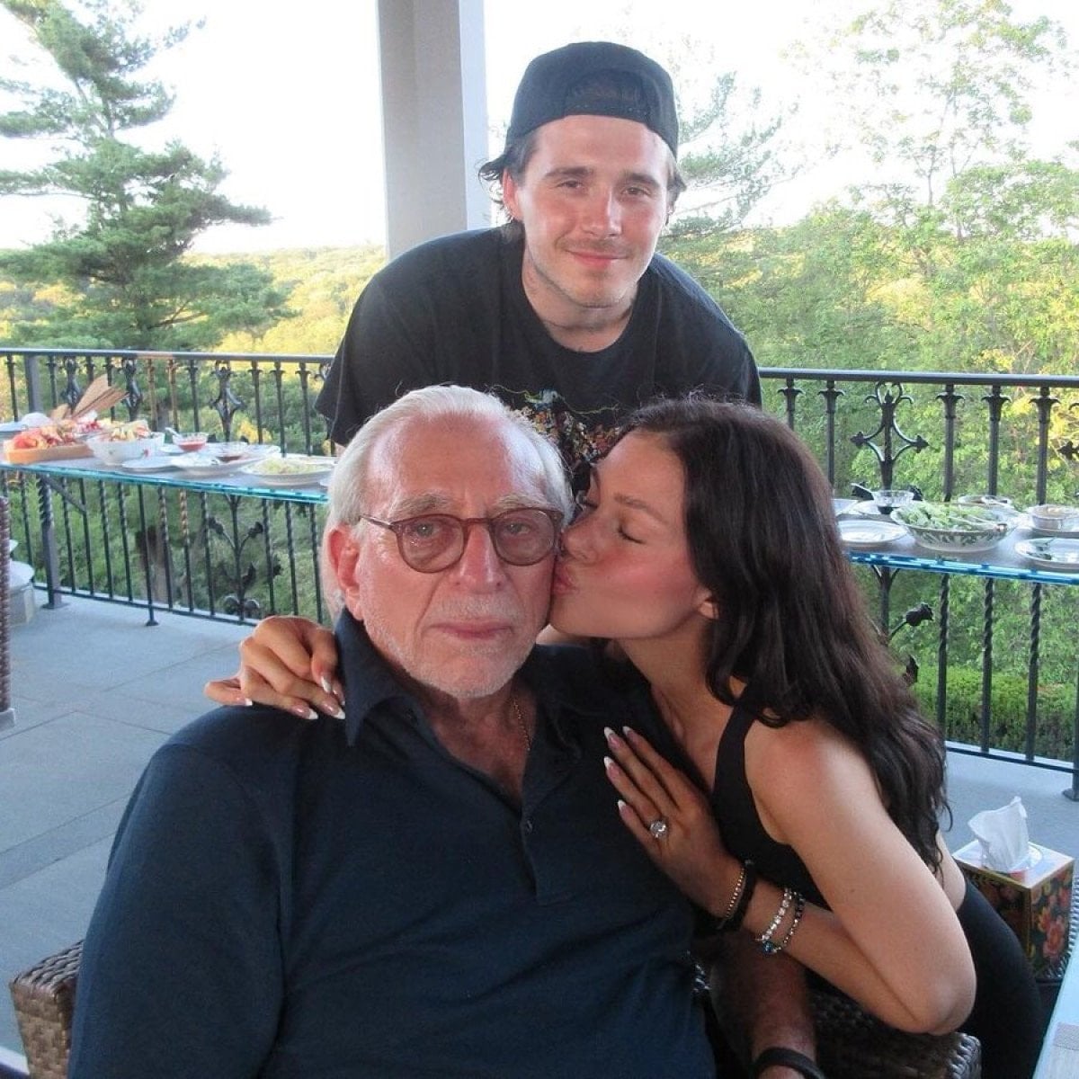 beckham ailesinin gelini nicola peltz babasindan harclik aliyor iddiasi 1 tTpLtqWV