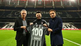 besiktasta milot rashicaya plaket verildi rS3Dljrf