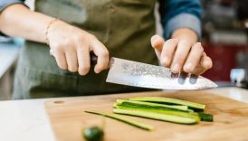 bileyiciye gerek yok bicaklar jilet gibi keskin yapiyor dav3lsMg