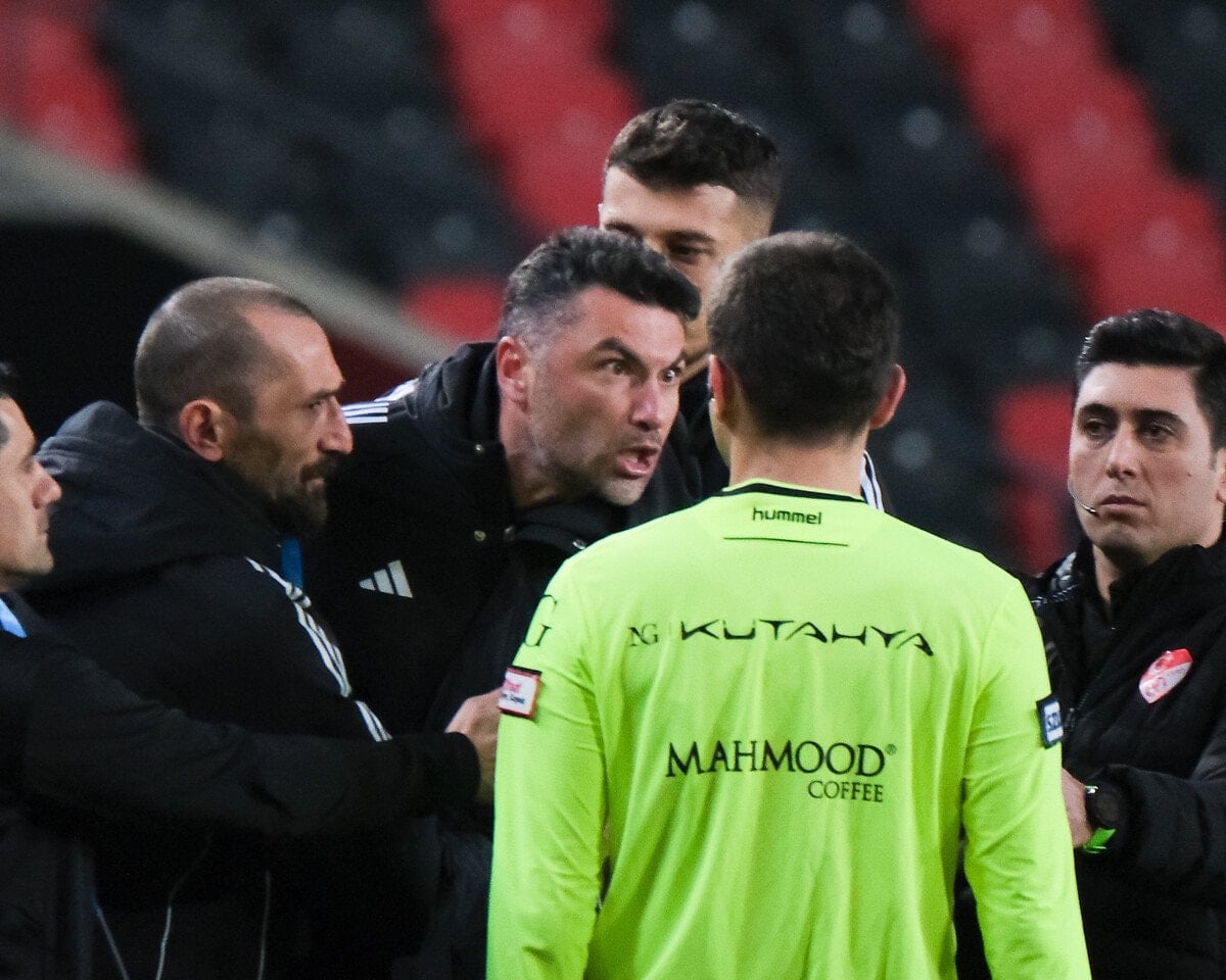 burak yilmaza 3 mac men cezasi verildi 1 KVCL4aUl