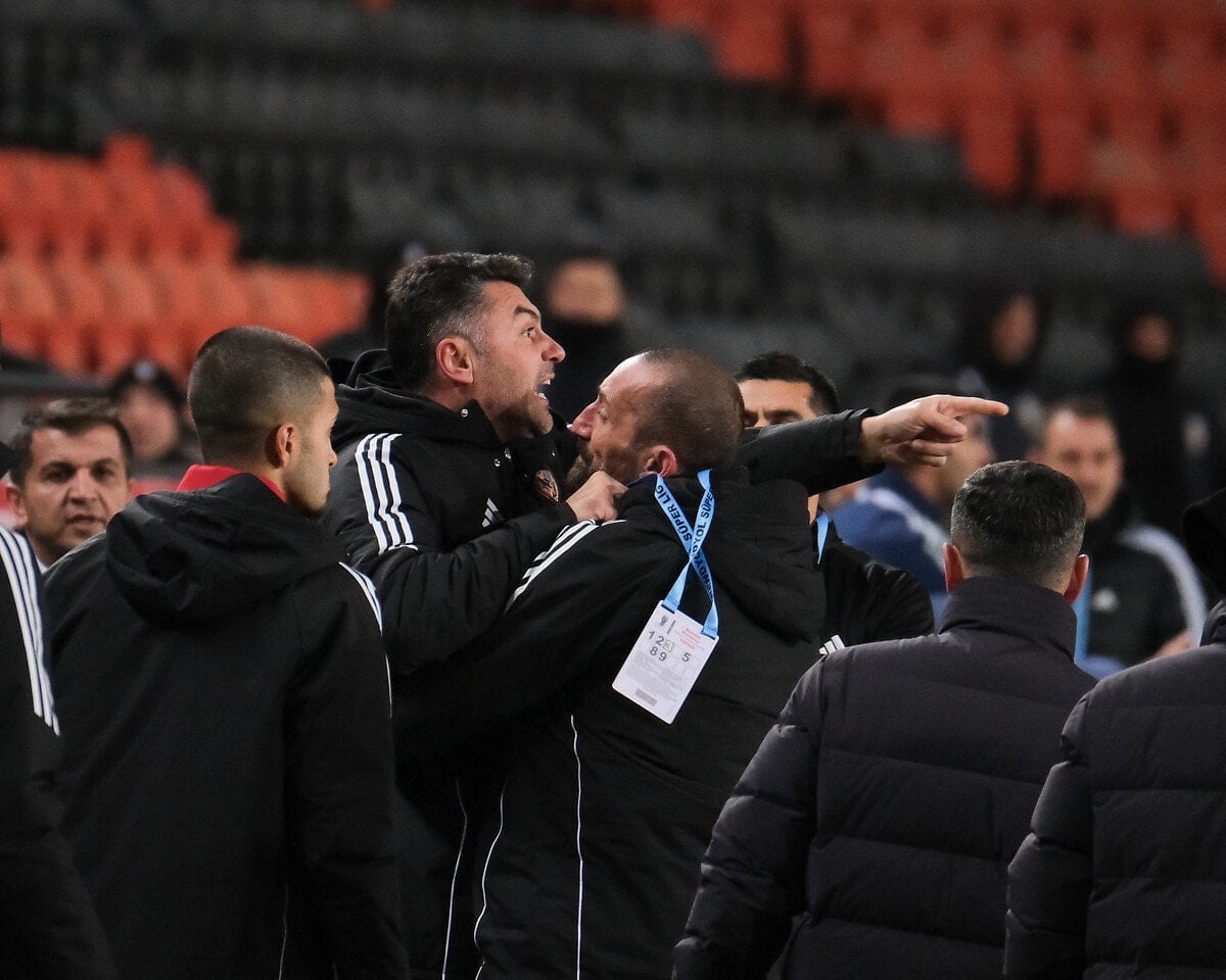 burak yilmaza 3 mac men cezasi verildi 3