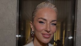 burcu esmersoydan tuyolar aynada kendinize bakin FpJ9Cj1Z