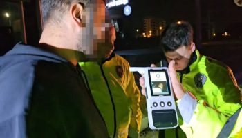 bursada alkollu surucunun kazasi yaralanan esini sucladi 4dNjXm6N