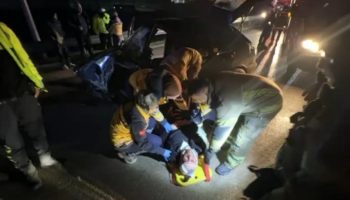 bursada bariyerlere carpan aracta 2 kisi agir yaralandi S7zgRlIk