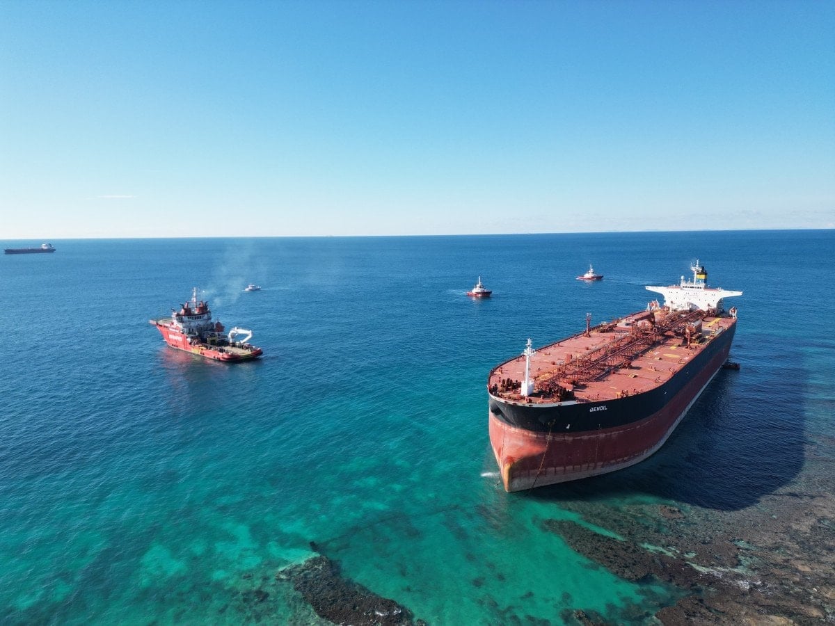 canakkalede karaya oturan tanker 12 gun sonra kurtarildi 0 qMgFWNW6